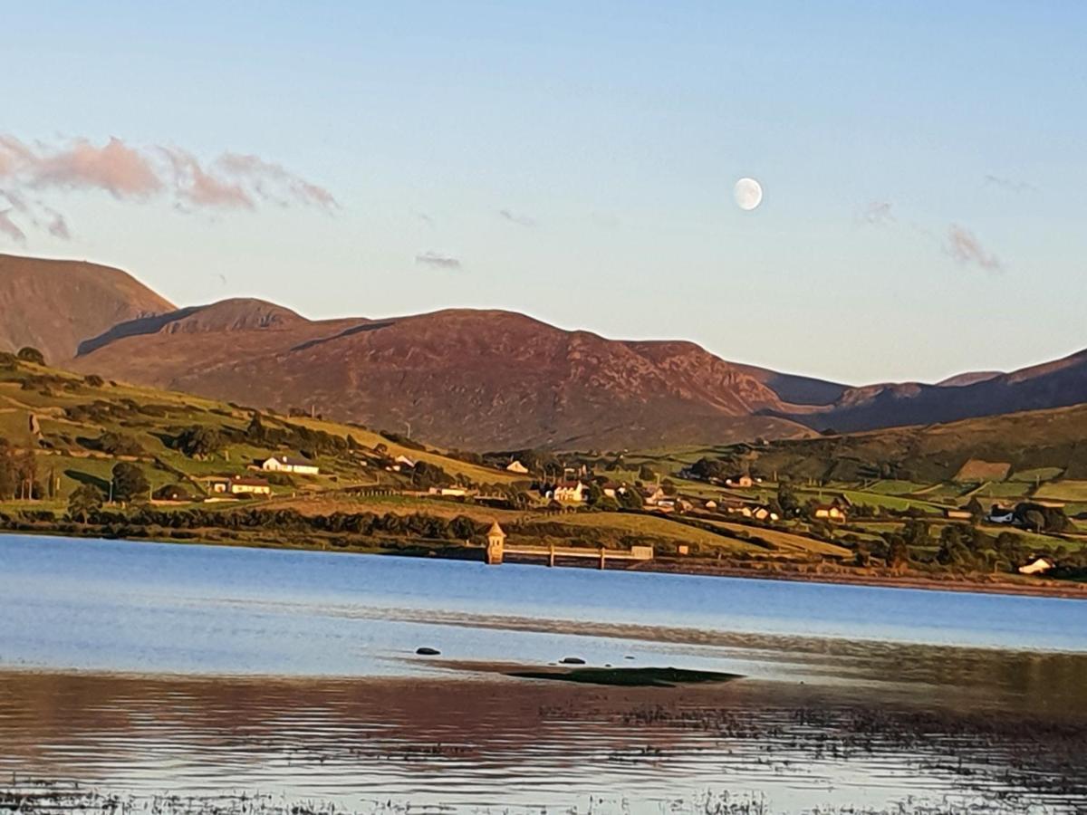 Apartmán The Aul Shop & Public House -Entire Private Annexe Kilcoo Exteriér fotografie